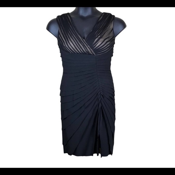 ADRIANNA PAPELL Black/Cream V-neck Formal  Mini Dress Sz 2 - Picture 2 of 6